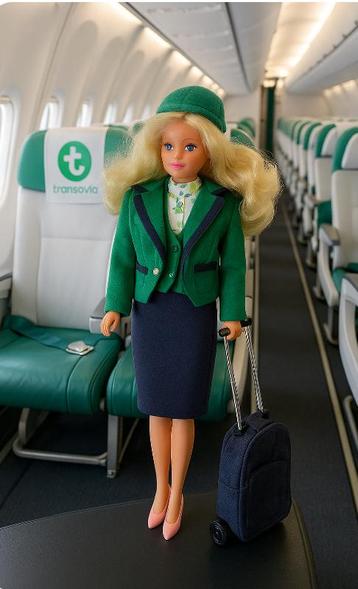 Vintage Transavia “Barbie” stewardess beschikbaar voor biedingen