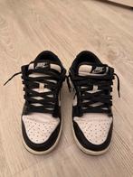 Nike dunk low panda - maat: 38.5, Kleding | Dames, Schoenen, Ophalen of Verzenden, Gedragen, Sneakers of Gympen