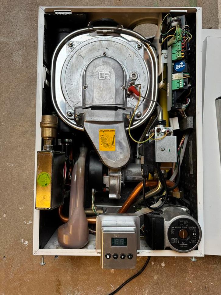 Remeha Avanta 28c HR-ketel bouwjaar 2011, Doe-het-zelf en Verbouw, Verwarming en Radiatoren, Gebruikt, Cv-ketel of Combi-ketel