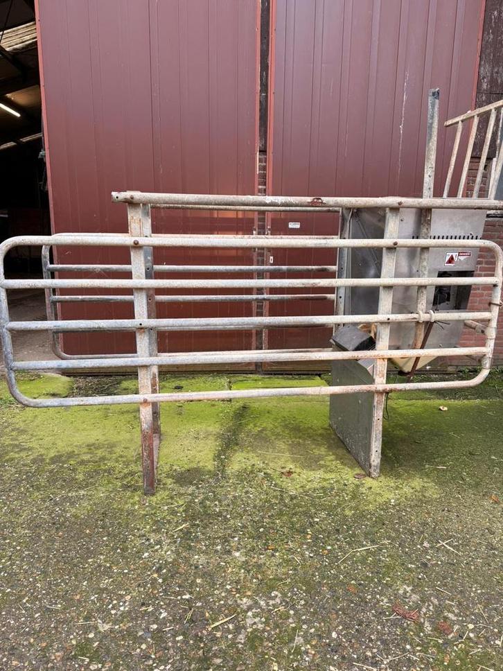 2 Gebruikte automatische Nedap voerboxen, Zakelijke goederen, Agrarisch | Veevoer, Ophalen