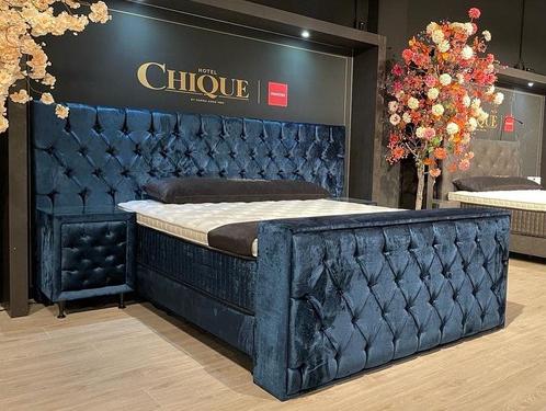 Norma Hotel chicque Boxspring met tv-lift Konings blauw, Huis en Inrichting, Slaapkamer | Boxsprings, Nieuw, Blauw, Ophalen of Verzenden