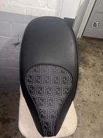 Custom vespa sprint zadel, Fietsen en Brommers, Brommeronderdelen | Scooters, Ophalen of Verzenden, Zo goed als nieuw, Zadel, Vespa