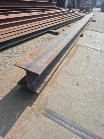 Stalen balk HEA280 - 8000 mm beschikbaar voor biedingen