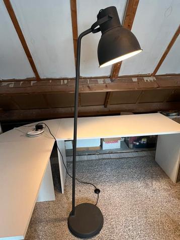 Industriële Ikea vloerlamp Hektar