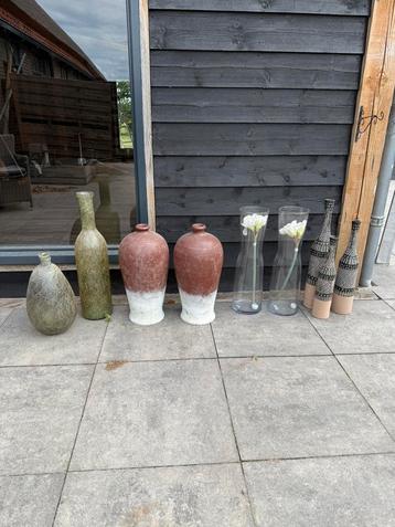Diverse potten beschikbaar voor biedingen