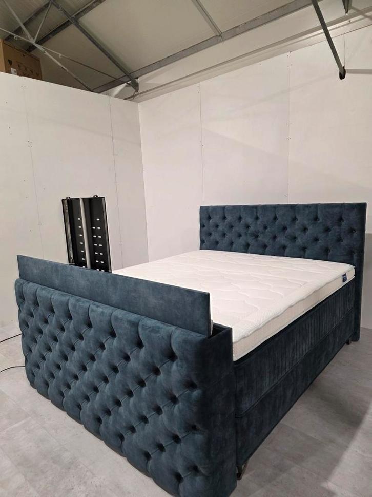 Boxspring Swiss Sense Royal Babylon 180x200 met TV Lift, Huis en Inrichting, Slaapkamer | Bedden, Zo goed als nieuw, Tweepersoons