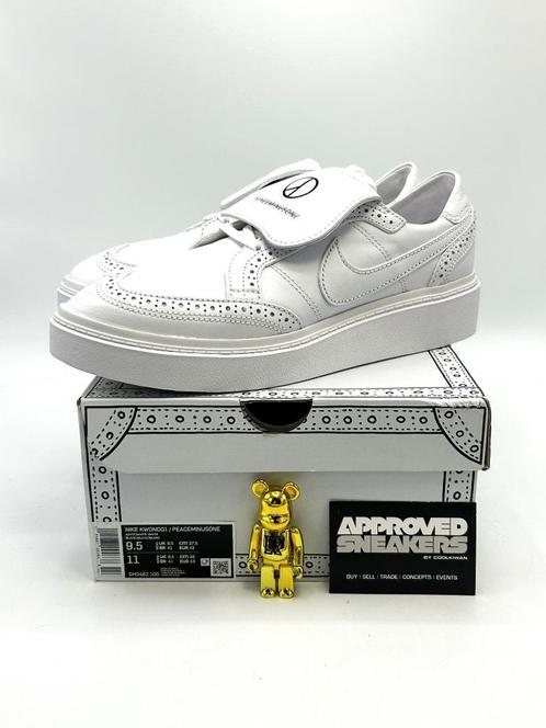 Nike Kwondo 1 G-Dragon Peaceminusone Triple White US9.5 43, Kleding | Heren, Schoenen, Nieuw, Sneakers of Gympen, Wit, Ophalen of Verzenden