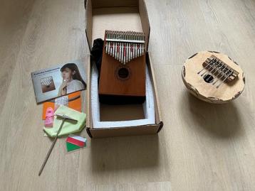 2 kalimba's (duimpiano) beschikbaar voor biedingen