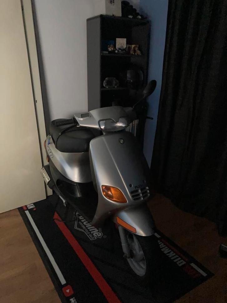 Puch Zip Type 2 snor, Fietsen en Brommers, Scooters | Piaggio, Zo goed als nieuw, Overige modellen, Maximaal 45 km/u, Tweetakt