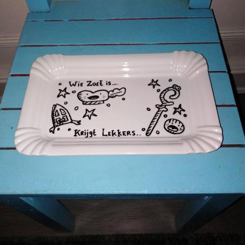 Schaaltje en glas met sinterklaas spreuk, Huis en Inrichting, Keuken | Servies, Gebruikt, Schaal of Schalen, Overige stijlen, Aardewerk