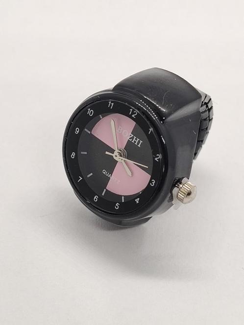 (24) Zwart Retro Ringhorloge Met Zwart/Roze Wijzerplaat, Sieraden, Tassen en Uiterlijk, Ringen, Nieuw, Dame of Heer, Zwart, IJzer of Staal