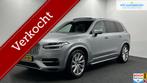 Volvo XC90 2.0 T8 Twin Engine AWD R-Design LEER PANO TREKHAA, Auto's, Gebruikt, 7 stoelen, Leder, Bedrijf