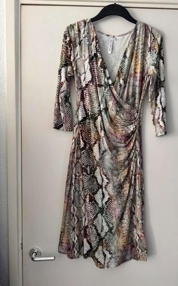 Prachtige jurk met slangenprint van Dolce Vita mt 40 beschikbaar voor biedingen