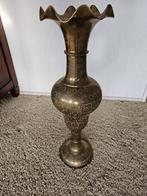 Messing vaas met gegraveerde bloemmotieven - 50 cm hoog, Ophalen