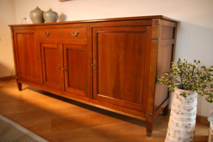 Ambacht: Massief houten dressoir met 4 deuren en 1 lade, Huis en Inrichting, Kasten | Dressoirs, 200 cm of meer, 25 tot 50 cm
