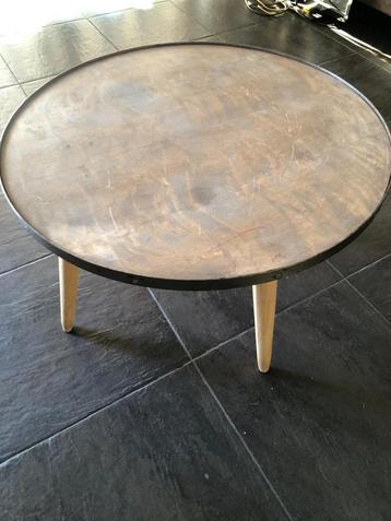 Mangohout salon/bijzettafel beschikbaar voor biedingen