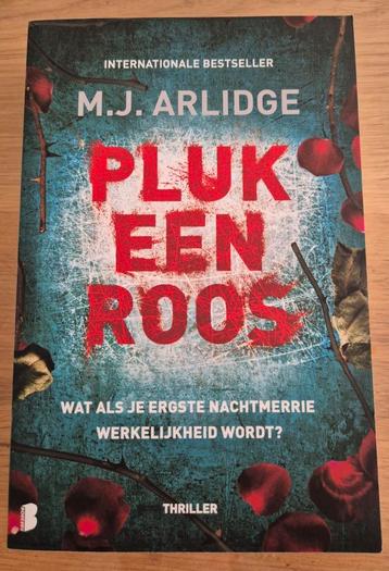 Pluk een roos van M.J.Arlidge beschikbaar voor biedingen