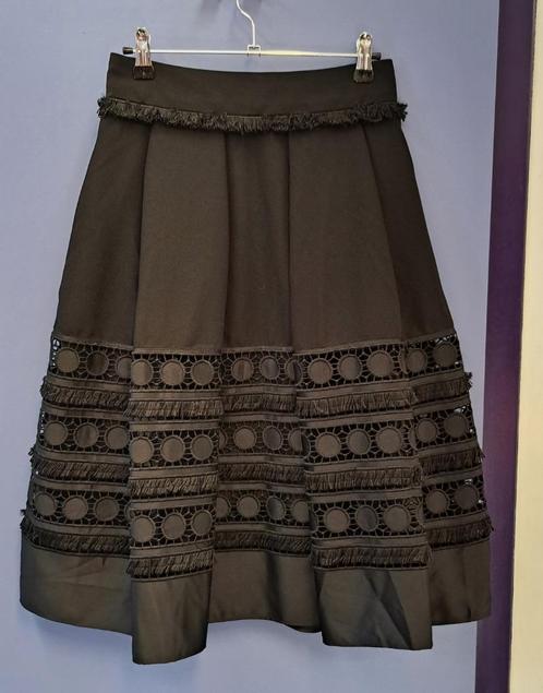 Ted Baker rok zwart midi met broderie patroon mt XS nr 47024, Kleding | Dames, Rokken, Zo goed als nieuw, Maat 34 (XS) of kleiner