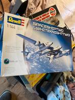 Revell spaceship two 1:144, Ophalen of Verzenden, Zo goed als nieuw, 1:72 tot 1:144, Revell