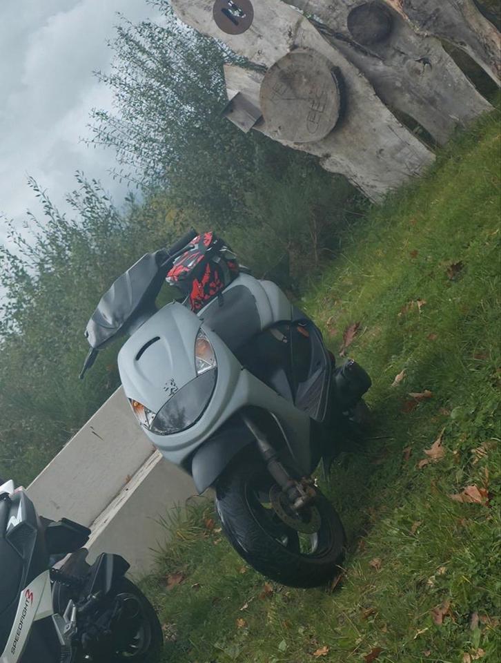 Peugeot Vivacity 70cc Project, Fietsen en Brommers, Brommers | Schadebrommers, Peugeot, Ophalen of Verzenden