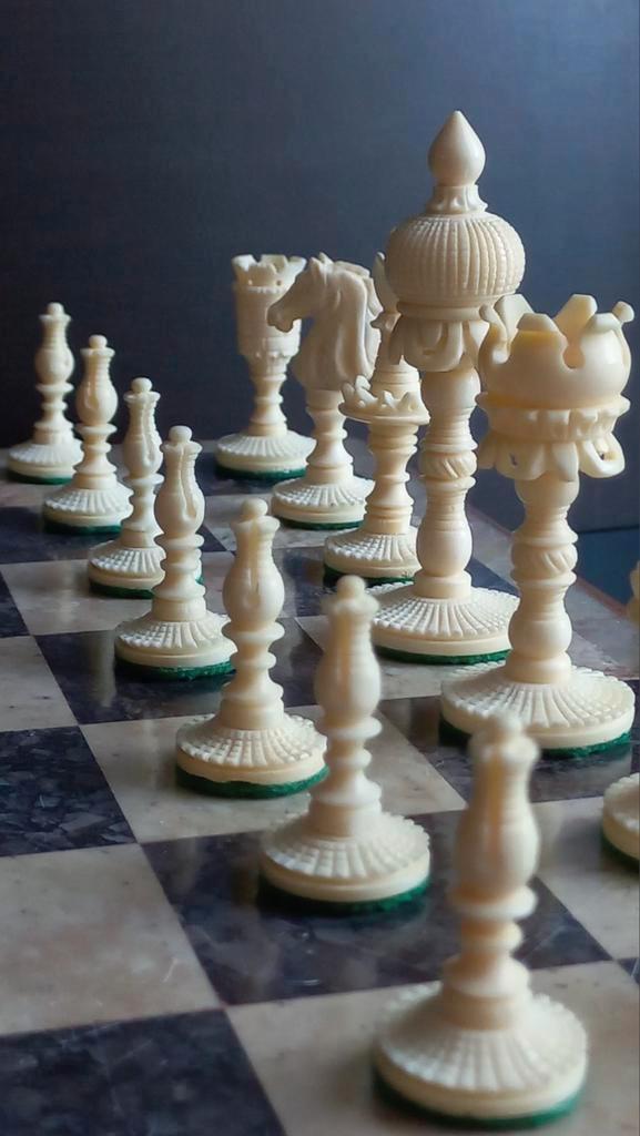 Antiek set schaakspel schaken met Zeldzame schaakstukken, Antiek en Kunst, Kunst | Overige Kunst, Ophalen of Verzenden