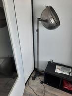 Vloerlamp met vloerschakelaar, verstelbare hoogte, 150 tot 200 cm, Gebruikt, Ophalen of Verzenden