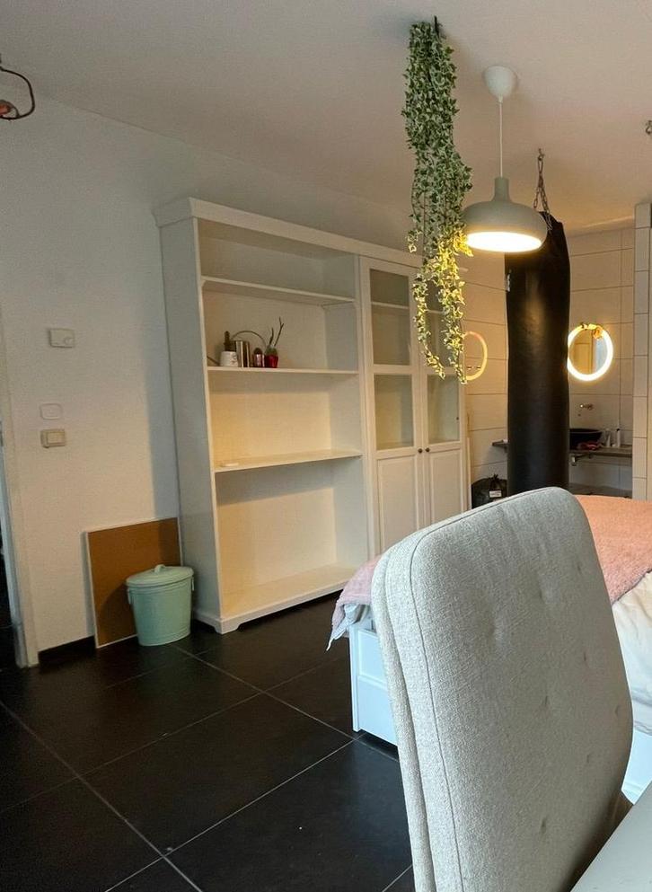 Prachtige kast (liatorp), Huis en Inrichting, Kasten | Boekenkasten, Zo goed als nieuw, 150 tot 200 cm, 200 cm of meer, 25 tot 50 cm