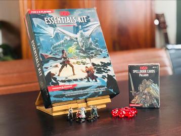 Dungeons & Dragons Essentials Kit + Miniaturen + Spellbook beschikbaar voor biedingen
