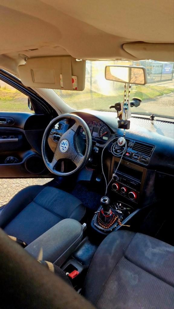 Volkswagen Bora 1.6 77KW 2002 Zwart, Auto's, Volkswagen, Particulier, Bora, Benzine, C, Sedan, Handgeschakeld, Origineel Nederlands
