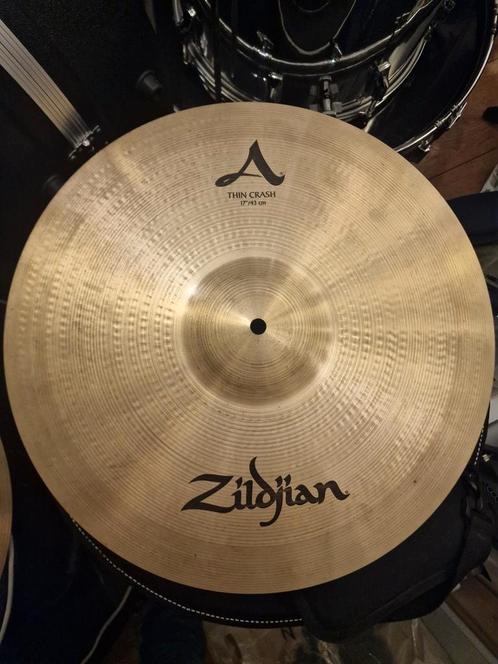 ZILDJIAN cymbals/bekkens en een Raw China, Muziek en Instrumenten, Drumstellen en Slagwerk, Zo goed als nieuw, Overige merken