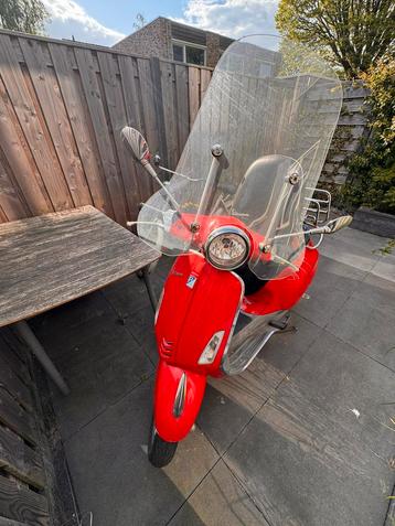 Vespa / Primavera / Sprint / 25km / Snor / 4-takt / Zuinig beschikbaar voor biedingen