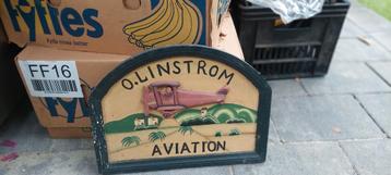 O. Linstrom Aviation Houten Bord beschikbaar voor biedingen