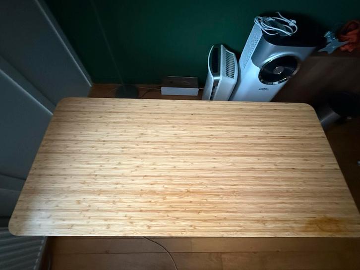 Verstelbaar bureau - 140x65cm, Huis en Inrichting, Bureaus, Gebruikt, Bureau, In hoogte verstelbaar, Ophalen