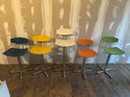 Leuke gekleurde krukken, Huis en Inrichting, Barkrukken, Ophalen, 5 krukken of meer, 60 tot 90 cm, Zo goed als nieuw