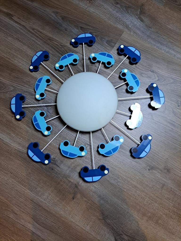 Leuke kinderlamp met auto's en glow in the dark stippen, Huis en Inrichting, Lampen | Plafondlampen, Ophalen of Verzenden, Zo goed als nieuw