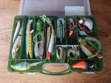 Snoek Aas Set in Koffertje beschikbaar voor biedingen
