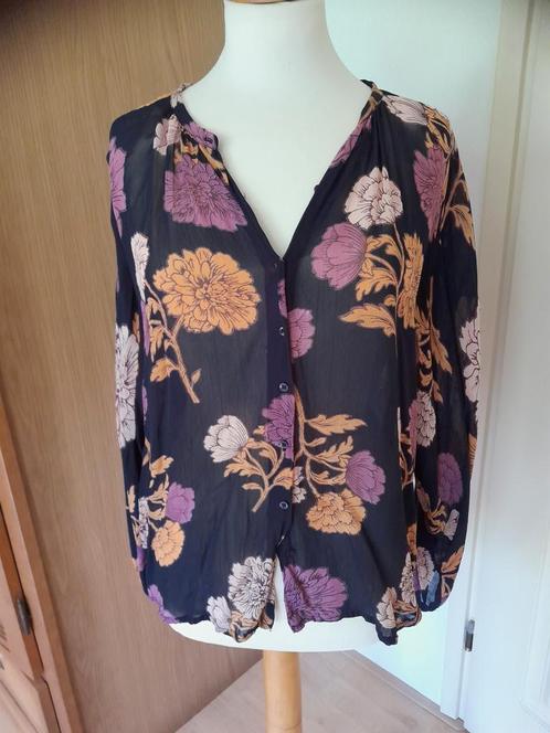Blouse van Masai valt als 40/42, Kleding | Dames, Blouses en Tunieken, Zo goed als nieuw, Maat 38/40 (M), Verzenden