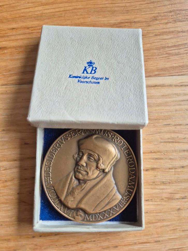 Erasmuspenning 1984 in Doos, Postzegels en Munten, Munten | Europa | Niet-Euromunten, Losse munt, Overige landen, Ophalen of Verzenden
