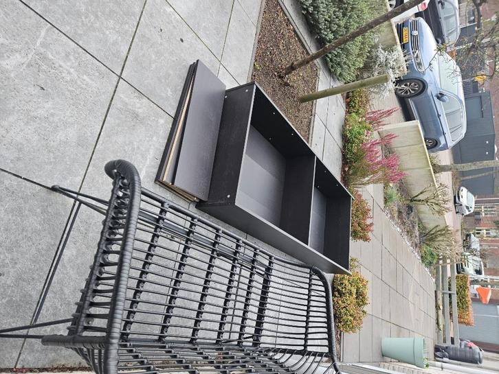 Billy kast donkerbruin en tafel, Huis en Inrichting, Kasten | Boekenkasten, Gebruikt, 50 tot 100 cm, 200 cm of meer, 25 tot 50 cm