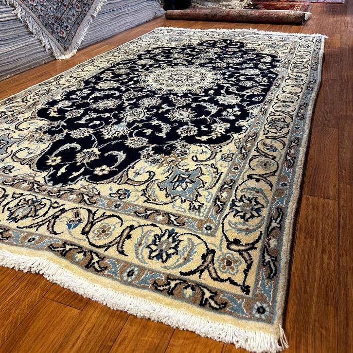 Trendy origineel Perzisch tapijt – 218 x 117 cm – Nain, Huis en Inrichting, Stoffering | Tapijten en Kleden, Nieuw, 100 tot 150 cm