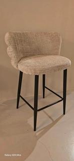 Cloud Counterstoel Cream | Pole to Pole | Showroommodel, Huis en Inrichting, Barkrukken, Kunststof, 60 tot 90 cm, Ophalen of Verzenden