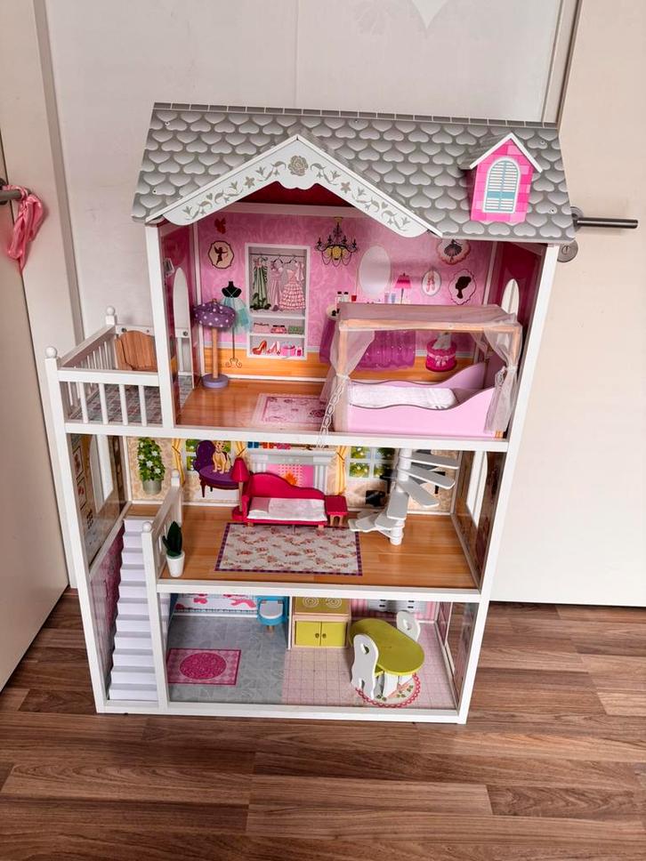 Poppen / barbie huis Bandits, Kinderen en Baby's, Speelgoed | Poppenhuizen, Zo goed als nieuw, Poppenhuis, Ophalen