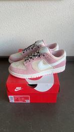 Nike Dunk Low “Pink Foam”, Nike, Nieuw, Ophalen of Verzenden, Sneakers of Gympen
