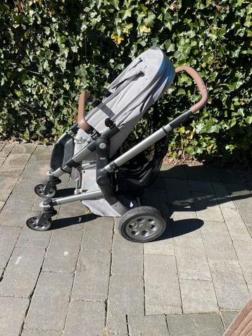 Kinderwagen - Joolz - Day Quadro grijze uitvoering beschikbaar voor biedingen