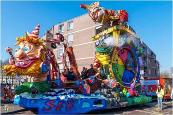Diverse onderdelen carnavalswagen beschikbaar voor biedingen