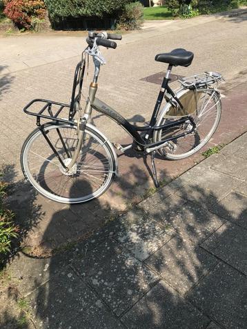 Damesfiets fiets Batavus met   8 versnellingen shimano beschikbaar voor biedingen