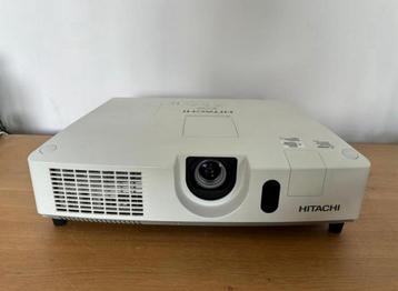 Professionele Hitachi beamer-4000 Lumen beschikbaar voor biedingen