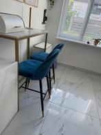 Bartafel en barstoelen te koop, 2 krukken, Ophalen, Zo goed als nieuw