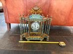 SCHOUWKLOK VAN MESSING EN CLOISONNE EMAILLE, Chinees, Ophalen