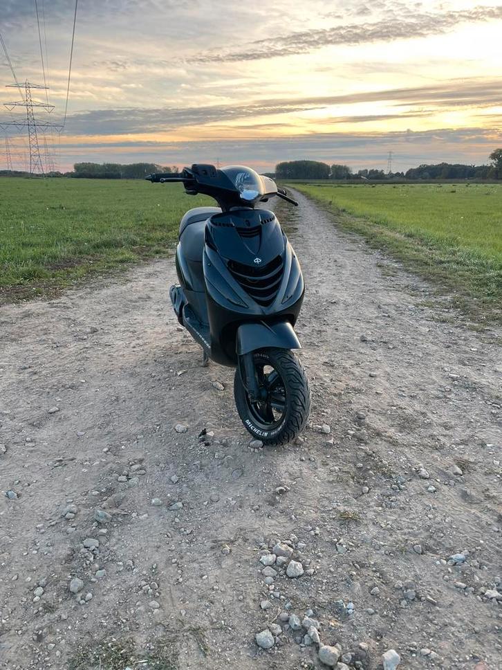 Piaggio zip 2000 4t, Fietsen en Brommers, Scooters | Piaggio, Gebruikt, Zip, Maximaal 45 km/u, Benzine, Ophalen